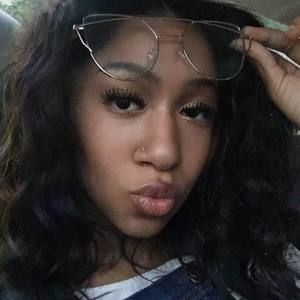 Meet your Posher, Chandler